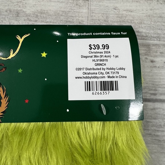 Dr. Seuss The Grinch 36" Jumbo Christmas‎ Stocking, Green Faux Fur MSRP $39.99 - Picture 3 of 8